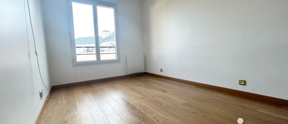 Appartement 4 pièces de 87 m² à Le Plessis-Robinson (92350)