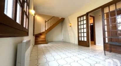 Traditional house 4 rooms of 80 m² in Paray-Vieille-Poste (91550)