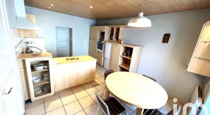 Town house 8 rooms of 197 m² in Sèvremont (85700)