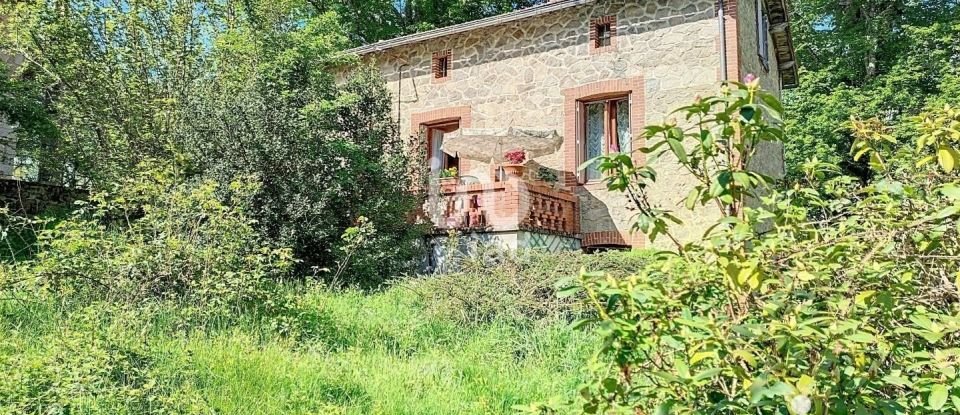 Country house 4 rooms of 128 m² in Saint-Agnant-près-Crocq (23260)