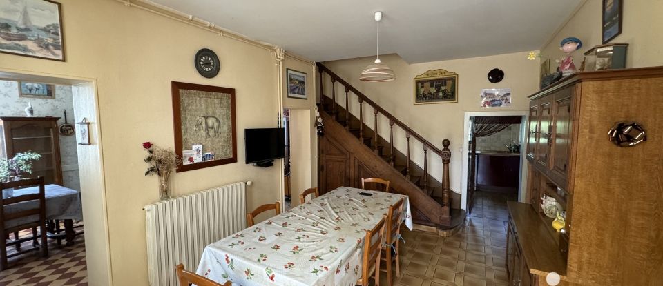 Maison 6 pièces de 144 m² à Trévol (03460)