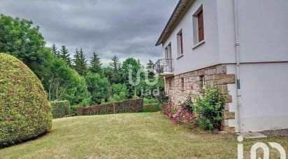 Maison traditionnelle 4 pièces de 116 m² à Bourg-Lastic (63760)