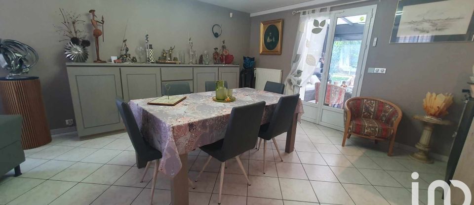 House 8 rooms of 202 m² in Saint-Dizier (52100)