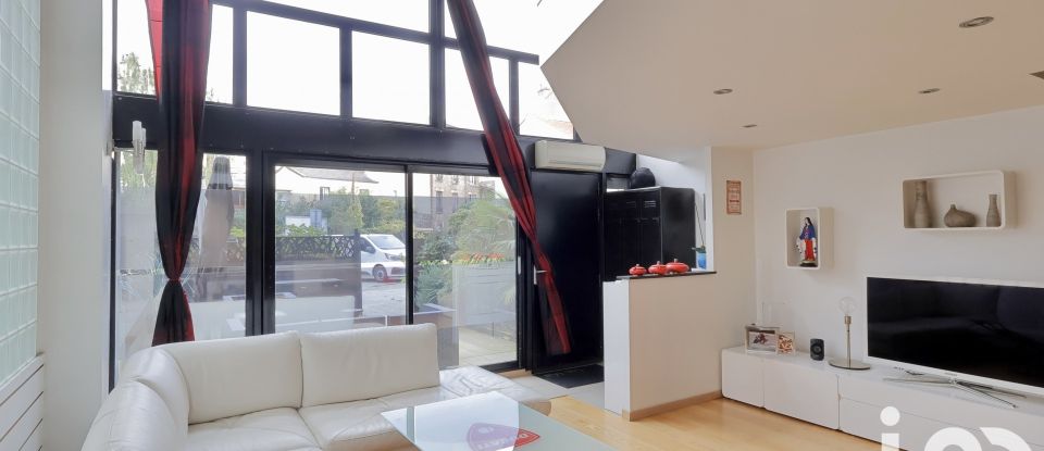 Loft 6 pièces de 143 m² à Les Lilas (93260)