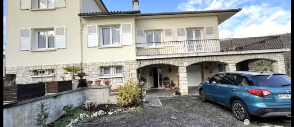 Maison 7 pièces de 203 m² à Lavelanet (09300)