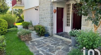 Traditional house 5 rooms of 115 m² in Lorient (56100)