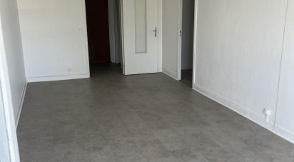 Appartement 2 pièces de 43 m² à Avon (77210)