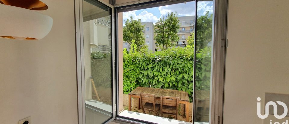 Appartement 3 pièces de 75 m² à Issy-les-Moulineaux (92130)