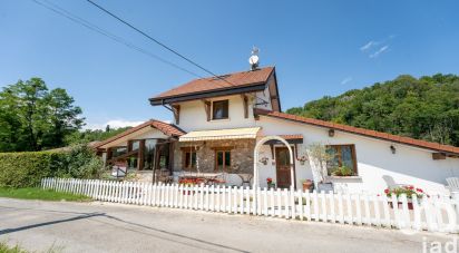 Maison traditionnelle 5 pièces de 133 m² à Reignier-Ésery (74930)