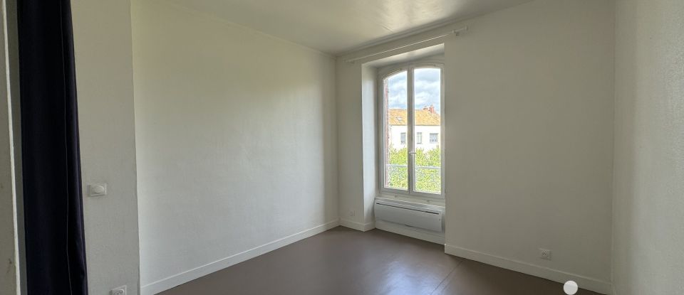 Apartment 2 rooms of 35 m² in Montereau-Fault-Yonne (77130)