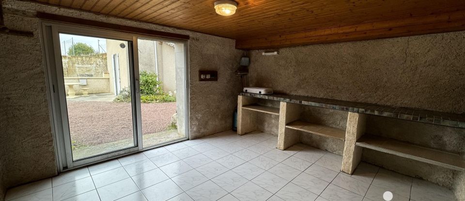 Maison 6 pièces de 146 m² à Vézières (86120)