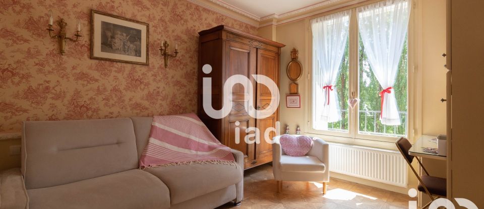 Apartment 5 rooms of 134 m² in Versailles (78000)