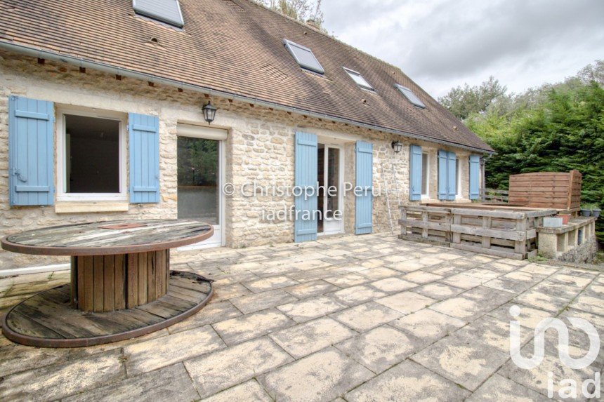 House 6 rooms of 135 m² in Magny-en-Vexin (95420)