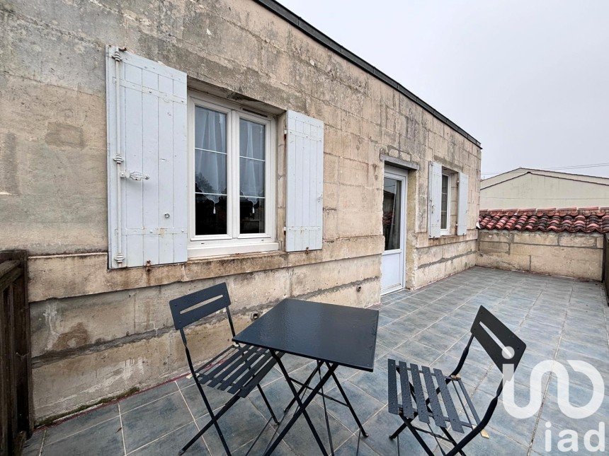 Town house 5 rooms of 96 m² in Saintes (17100)