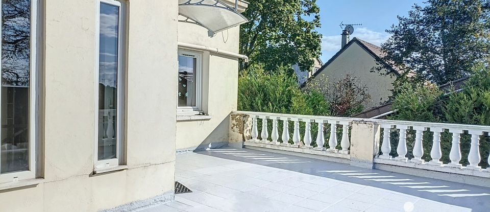 House 5 rooms of 91 m² in Le Thillay (95500)