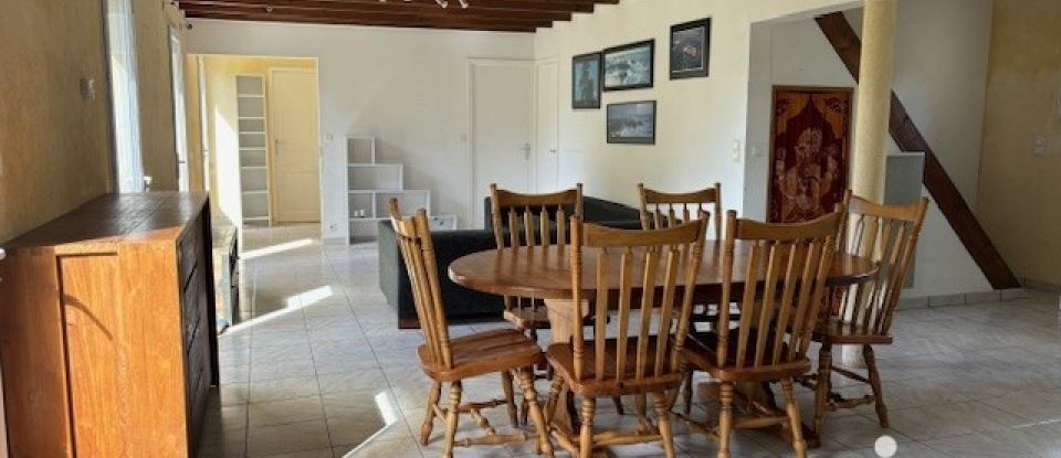 Traditional house 6 rooms of 136 m² in Fouesnant (29170)