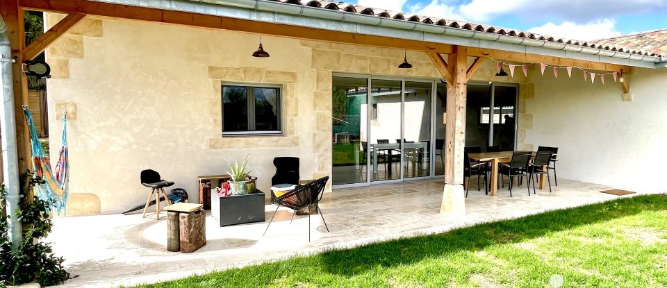 Maison traditionnelle 4 pièces de 150 m² à Castres-Gironde (33640)