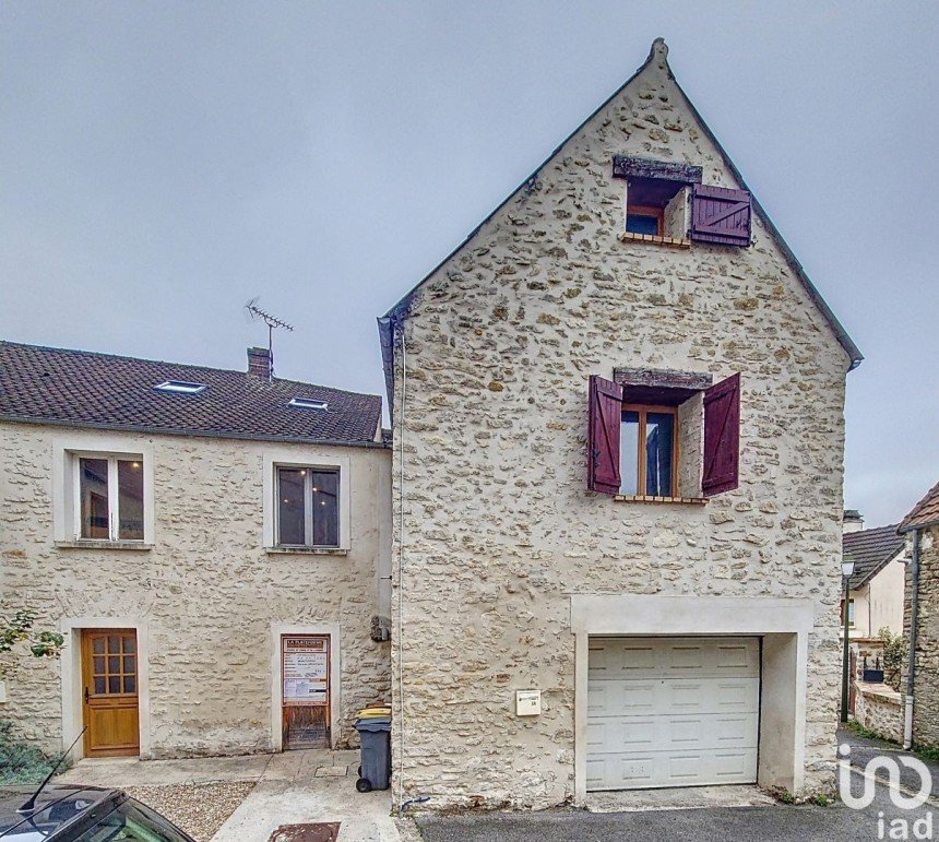 Maison 5 pièces de 105 m² à Porcheville (78440)