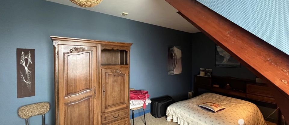 Village house 8 rooms of 205 m² in Tournon-Saint-Martin (36220)