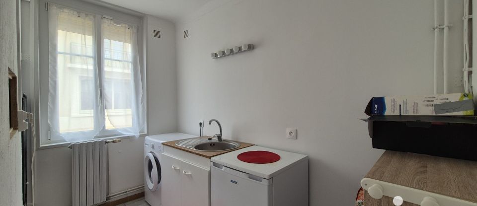 Maison 8 pièces de 177 m² à Montreuil-Bellay (49260)