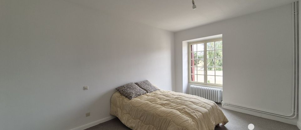 Maison 8 pièces de 177 m² à Montreuil-Bellay (49260)