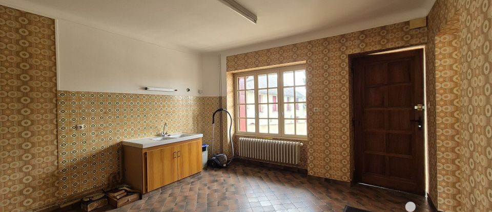 Maison 8 pièces de 177 m² à Montreuil-Bellay (49260)