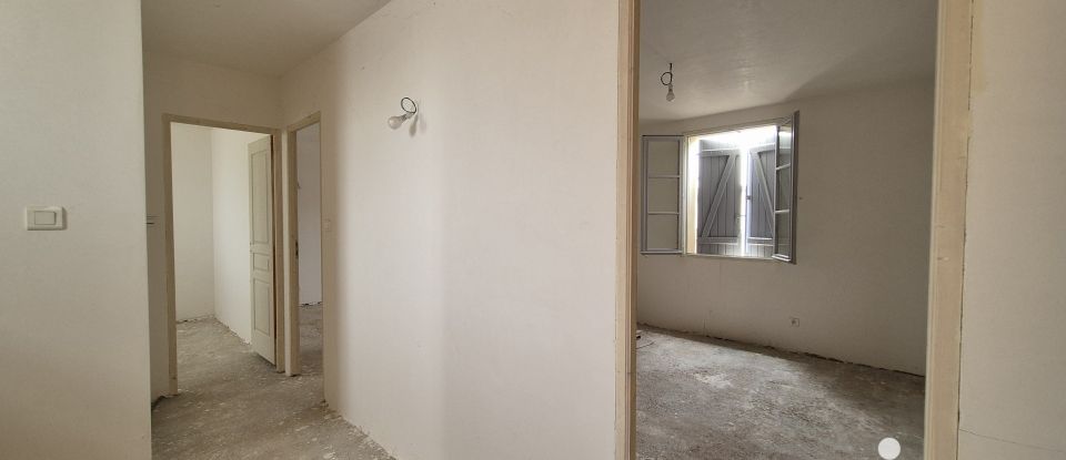 Maison 8 pièces de 177 m² à Montreuil-Bellay (49260)