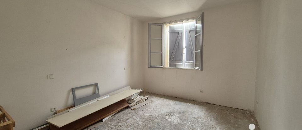 Maison 8 pièces de 177 m² à Montreuil-Bellay (49260)