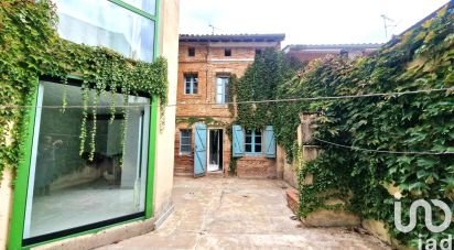 Building in Moissac (82200) of 226 m²