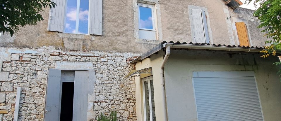 Town house 6 rooms of 255 m² in Gardonne (24680)