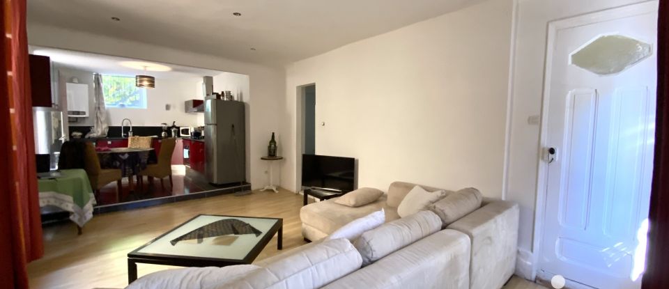 Maison 9 pièces de 174 m² à Nîmes (30000)