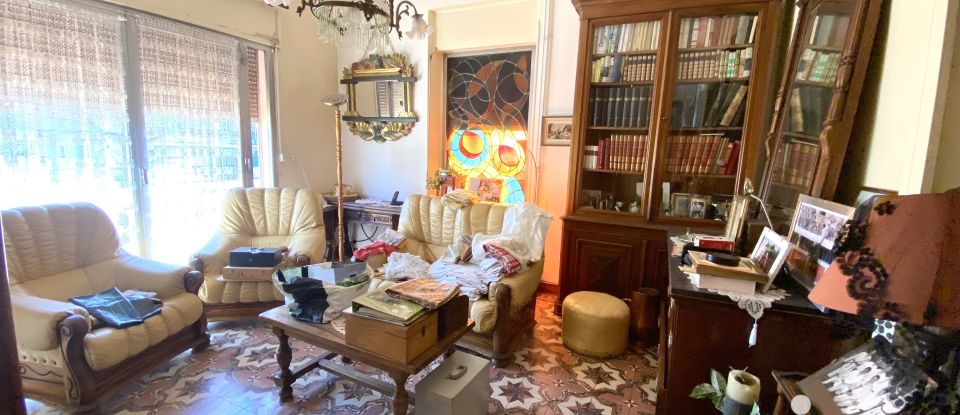 Maison 9 pièces de 174 m² à Nîmes (30000)