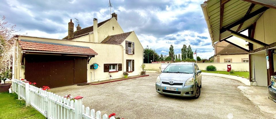 Village house 6 rooms of 155 m² in Fouchères (89150)