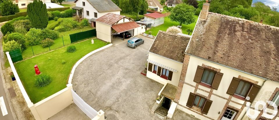 Maison de village 6 pièces de 155 m² à Fouchères (89150)