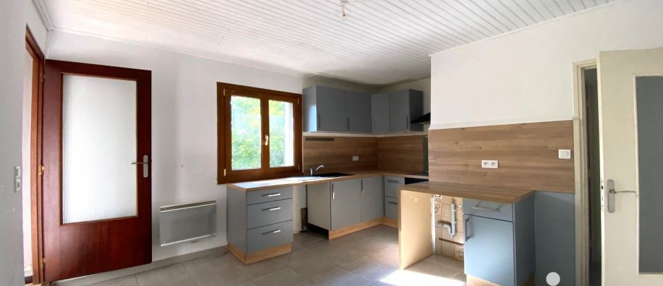 Mas 10 pièces de 169 m² à L'Isle-sur-la-Sorgue (84800)