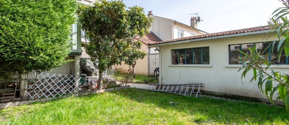 House 4 rooms of 76 m² in Chilly-Mazarin (91380)