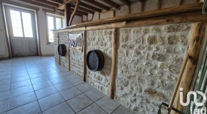 Maison traditionnelle 10 pièces de 260 m² à Xanton-Chassenon (85240)