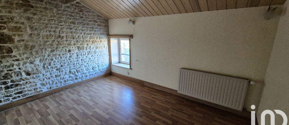 Traditional house 10 rooms of 260 m² in Xanton-Chassenon (85240)