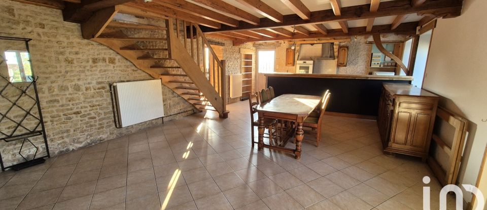 Traditional house 10 rooms of 260 m² in Xanton-Chassenon (85240)