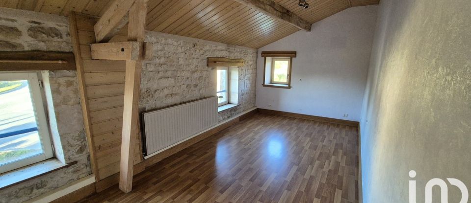 Traditional house 10 rooms of 260 m² in Xanton-Chassenon (85240)