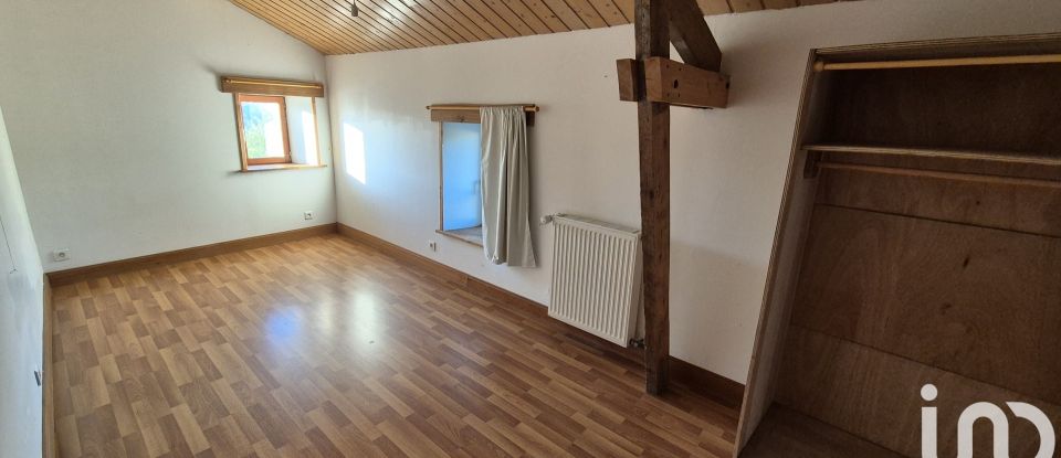 Traditional house 10 rooms of 260 m² in Xanton-Chassenon (85240)