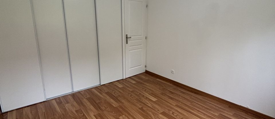 Pavillon 5 pièces de 90 m² à Villers-Plouich (59231)