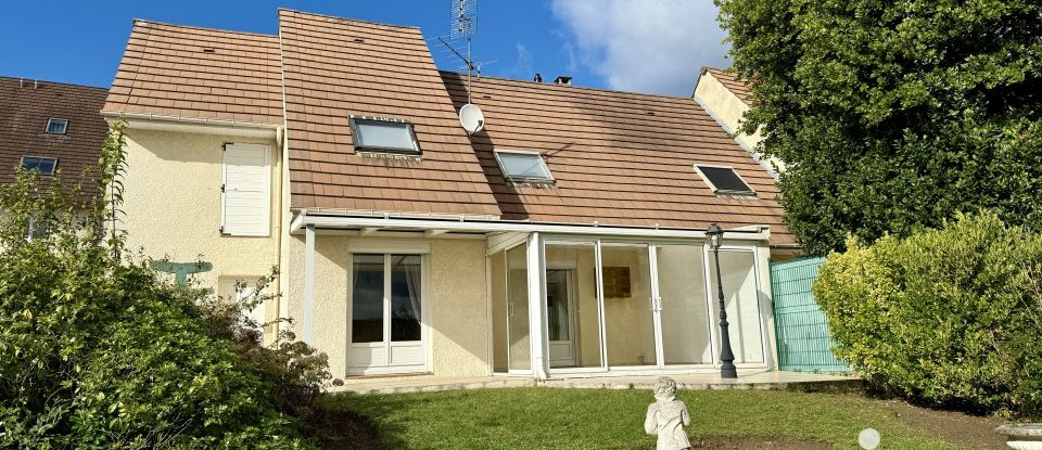 Maison traditionnelle 7 pièces de 108 m² à Brenouille (60870)