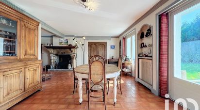 Maison 8 pièces de 267 m² à Hénanbihen (22550)