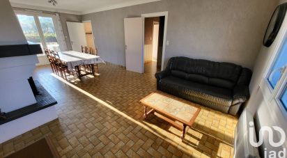 Pavilion 5 rooms of 106 m² in Yzernay (49360)