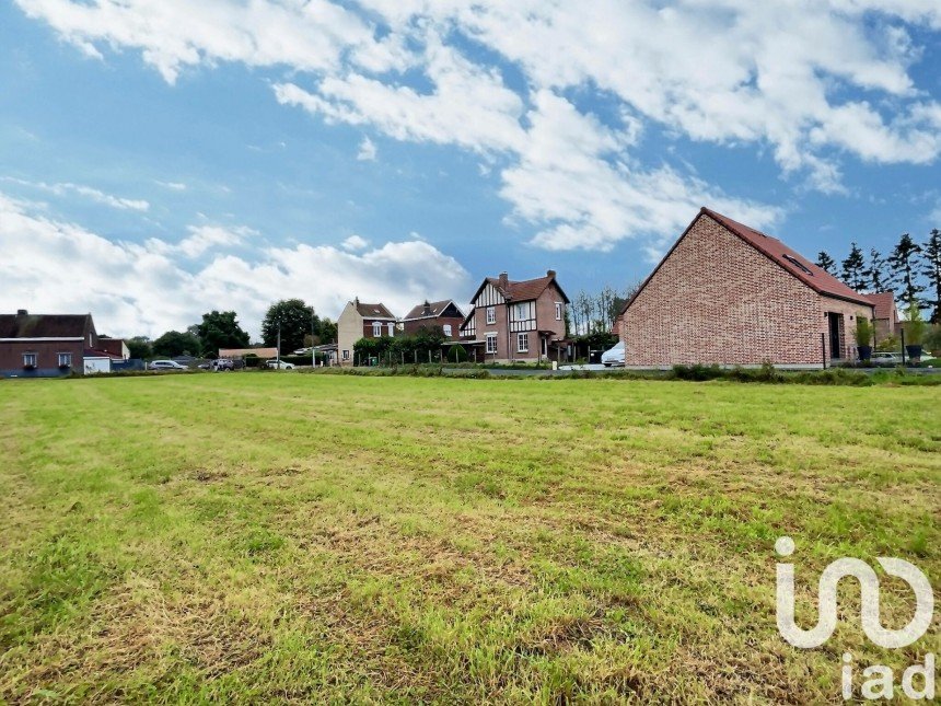 Land of 777 m² in Cysoing (59830)