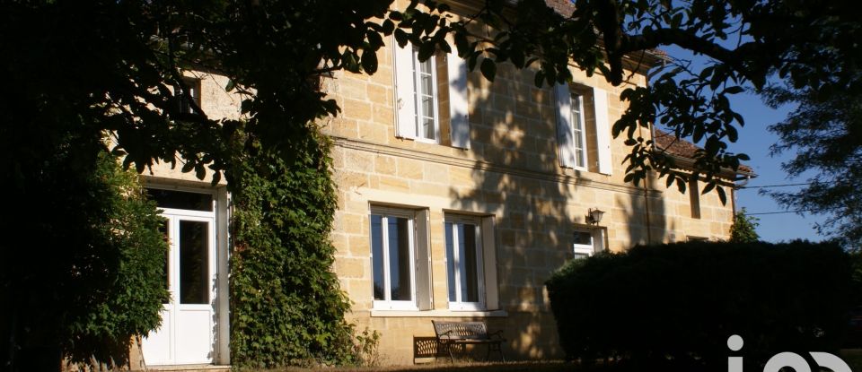 Maison 7 pièces de 178 m² à Mouliets-et-Villemartin (33350)