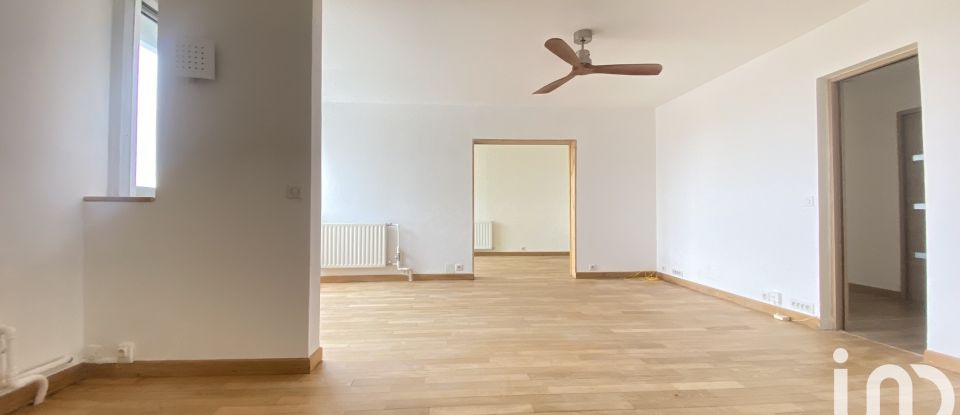 Apartment 5 rooms of 119 m² in Élancourt (78990)