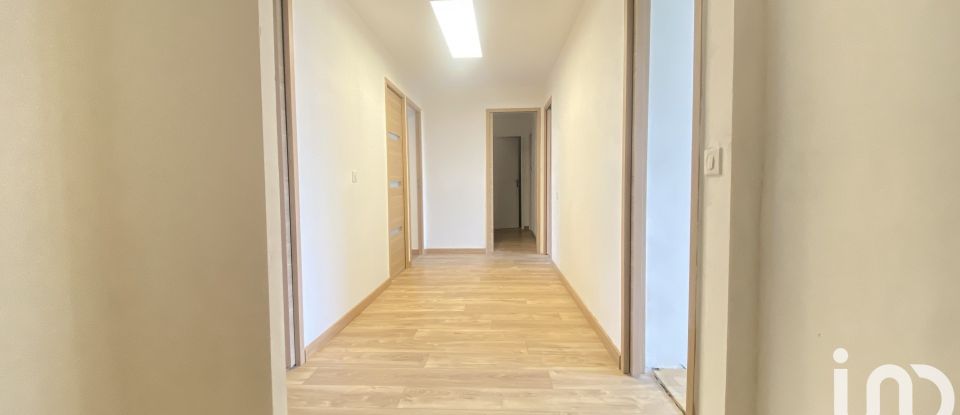 Apartment 5 rooms of 119 m² in Élancourt (78990)