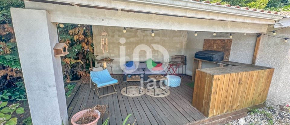 Maison 6 pièces de 150 m² à Le Taillan-Médoc (33320)